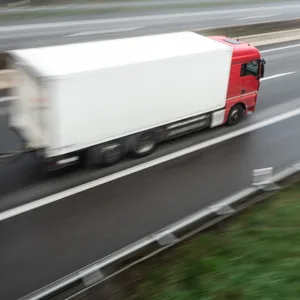 In schlangenlinien auf Autobahn unterwegs. Polizei stoppt Suff-Fahrer bei Hamburg