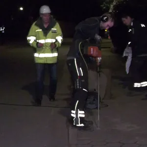 Einsatzkräfte suchen defektes Gas-Rohr
