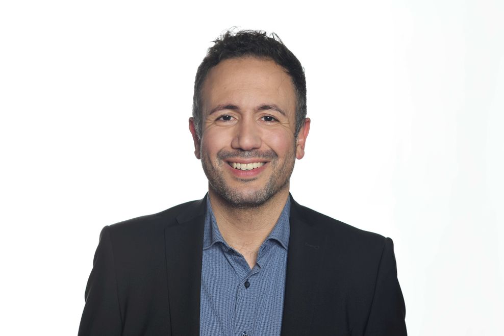 Baris Önes ist für die SPD in der Hamburgischen Bürgerschaft und selber in Billstedt aufgewachsen.