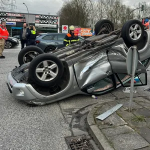 Der Unfall passierte an der Auffahrt zur B75 in Harburg.