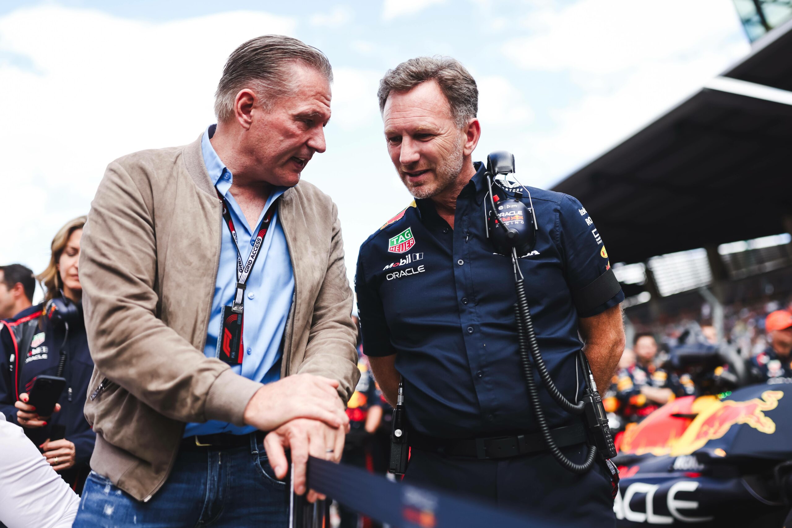 Jos Verstappen spricht mit Christian Horner