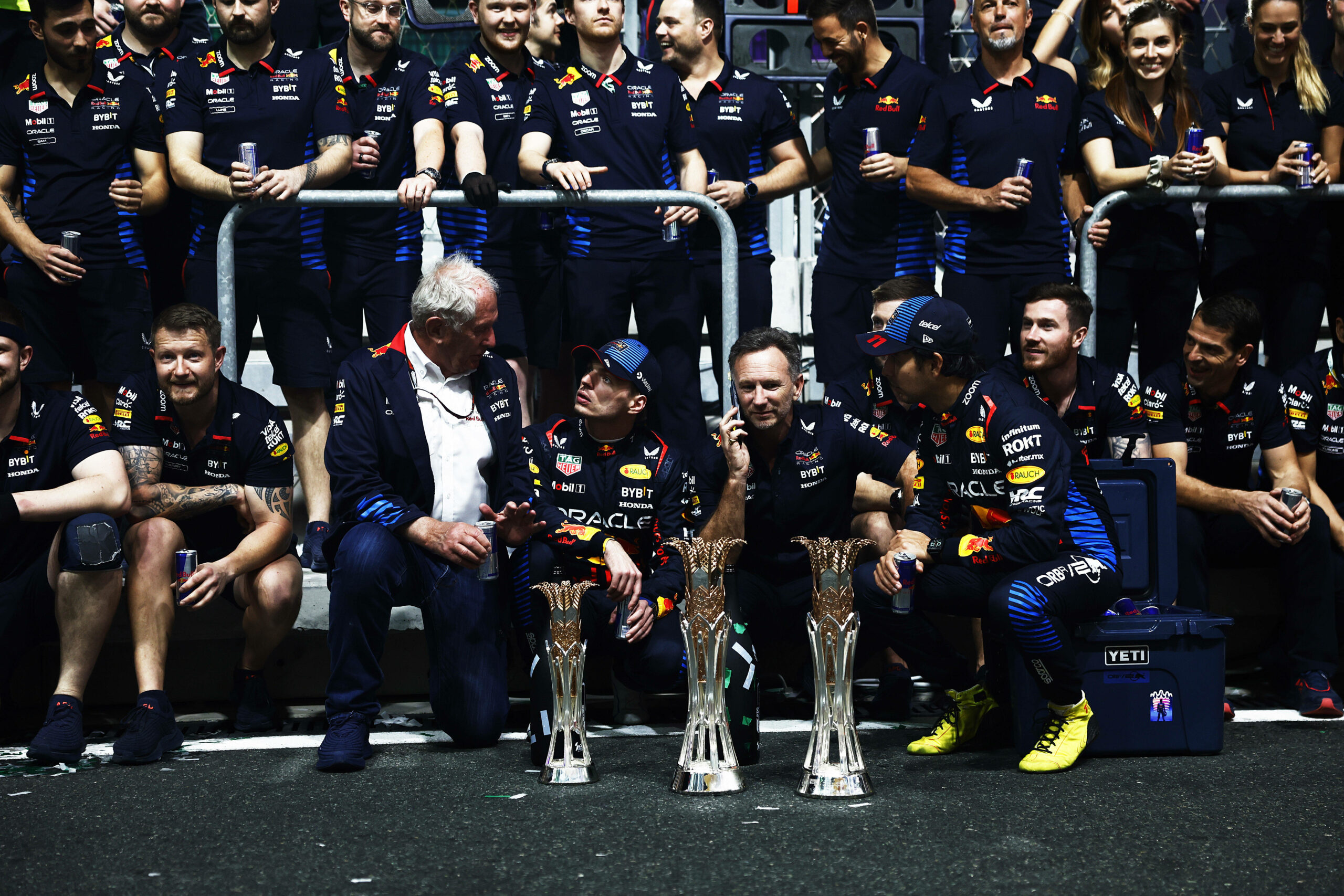 Max Verstappen und das Red-Bull-Team