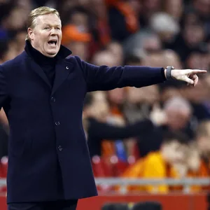 Bondscoach Ronald Koeman während des 4:0 seiner Niederländer gegen Schottland