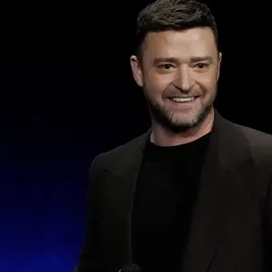 Justin Timberlake lacht