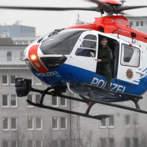 Auch der Polizeihubschrauber „Libelle“ war in die Fahndung eingebunden. (Symbolfoto)