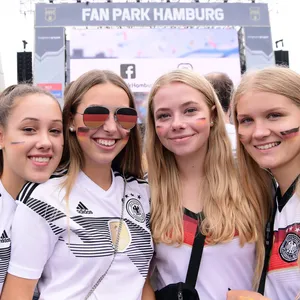 Deutschland-Fans auf dem Hamburger Fan-Fest 2018