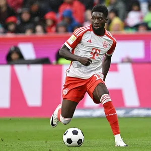 Alphonso Davies Zukunft beim FC Bayern München ist derzeit noch offen.