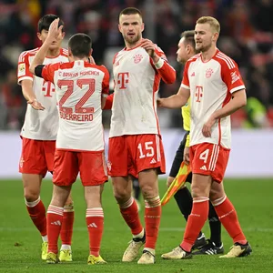 Minjae Kim, Raphael Guerreiro, Eric Dier, Mathijs de Ligt
