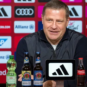 Max Eberl bei der Pressekonferenz zu seiner Vorstellung bei m FC Bayern.