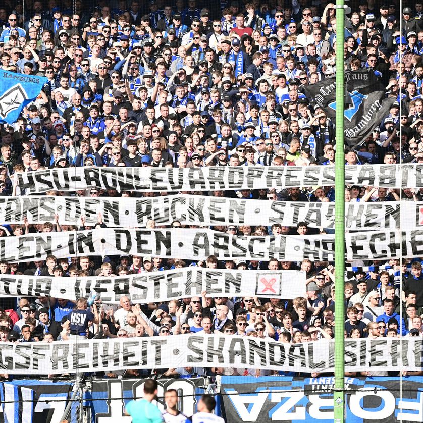 Banner auf der Nordtribüne