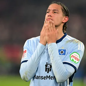 Nichts funktioniert: HSV-Stürmer András Németh wartet weiterhin auf einen Torerfolg.