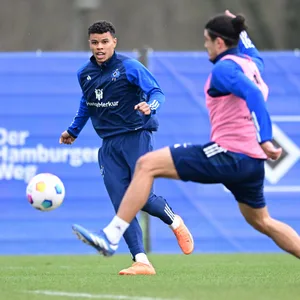 Ransford Königsdörffer im HSV-Training