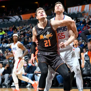 Isaiah Hartenstein und Moritz Wagner