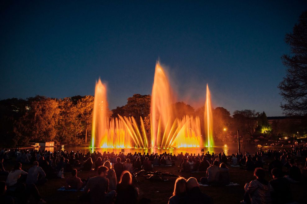 Am 1. Mai starten wieder die Wasserlichtkonzerte in Planten un Blomen.