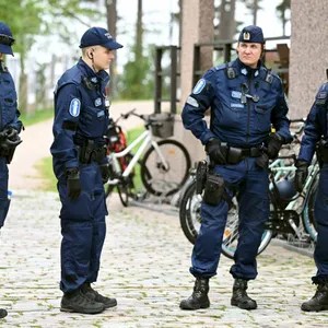 Finnland Polizei Beamte