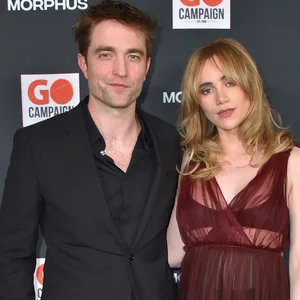 Robert Pattinson und Suki Waterhouse