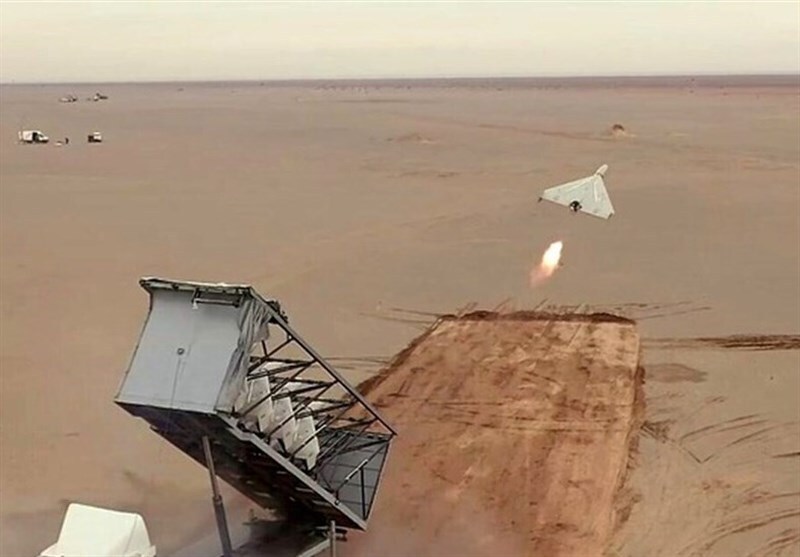 Eine Drohne, die während des iranischen Großangriff auf Israel gestartet wird.
