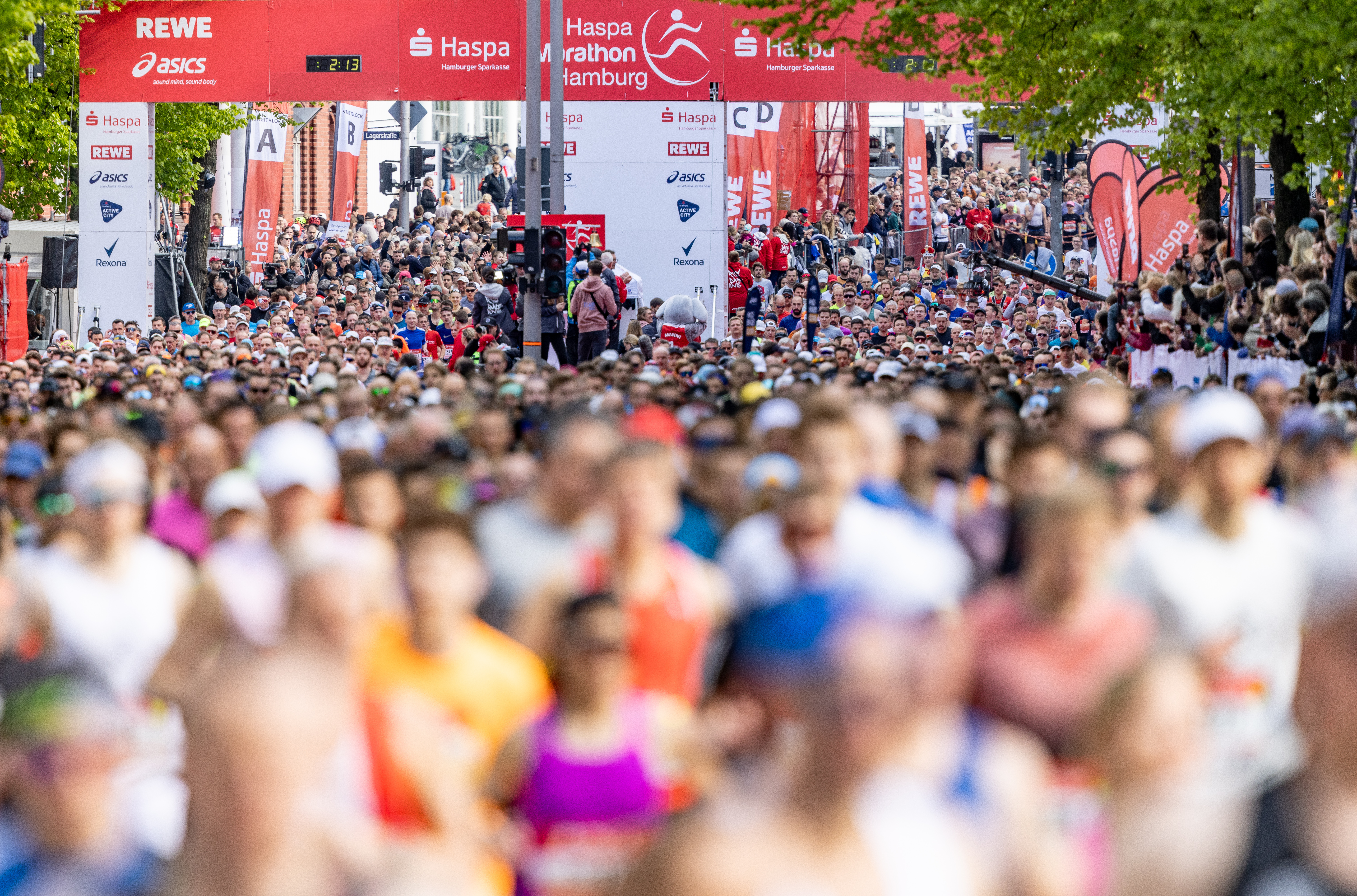Tausende am Start des Hamburg-Marathons