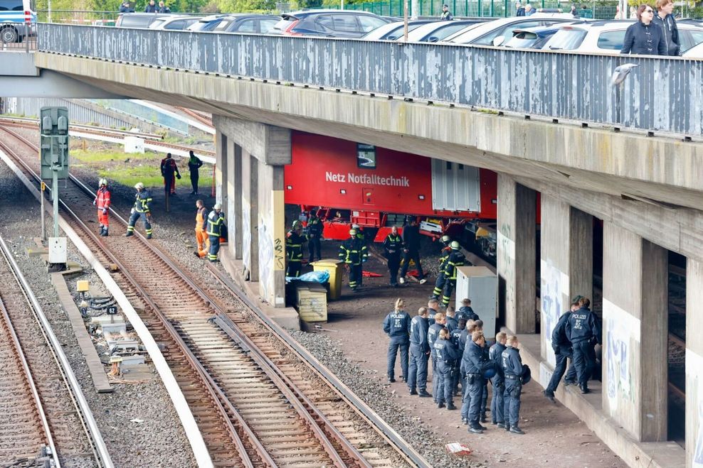 Zug am Hauptbahnhof entgleist _ Zugverkehr eingestellt