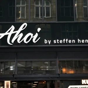 Friteusenbrand in Restaurant von Star Koch steffen Henssler – Feuerwehr löscht