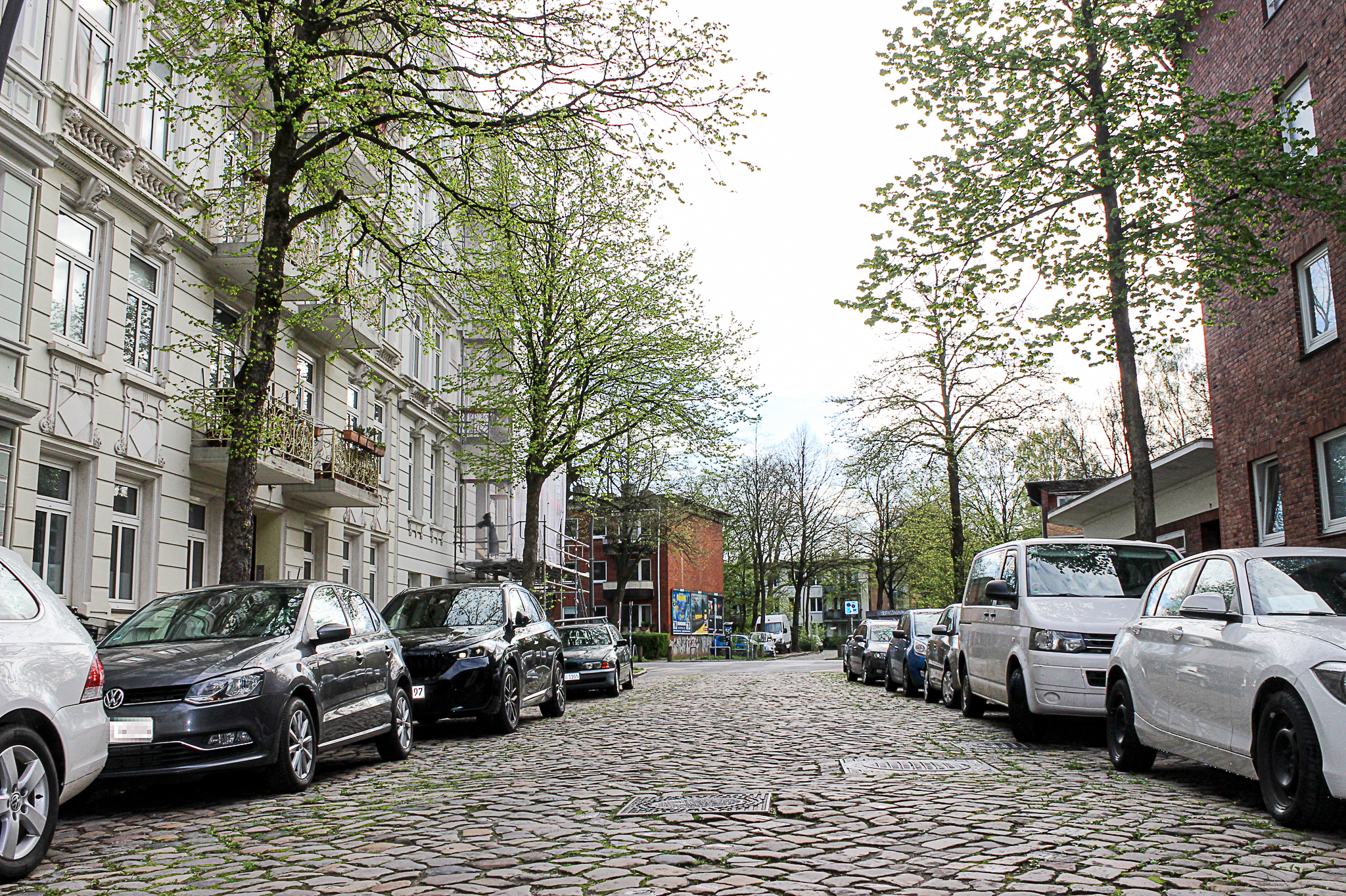 Am Ostermontag gegen 4 Uhr wurden Nachbarn einer Wohnstraße durch Schüsse geweckt.