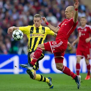 Champions League Finale 2013: Siegtorschütze Arjen Robben gegen Dortmunds Sven Bender.