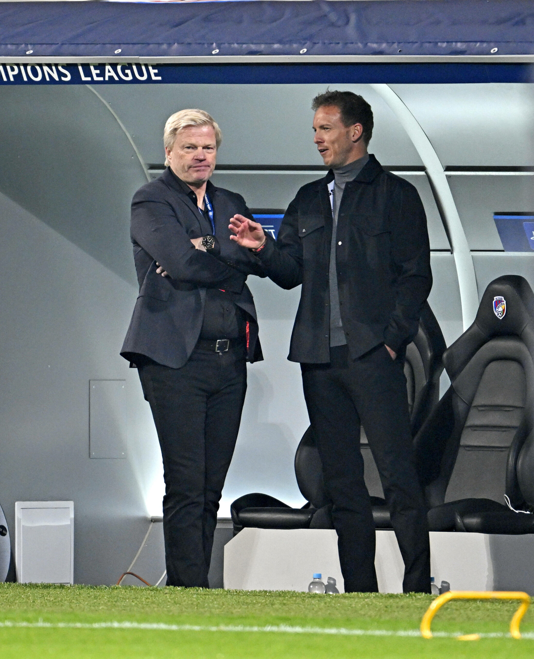 Oliver Kahn und Julian Nagelsmann bei einem Champions League-Spiel