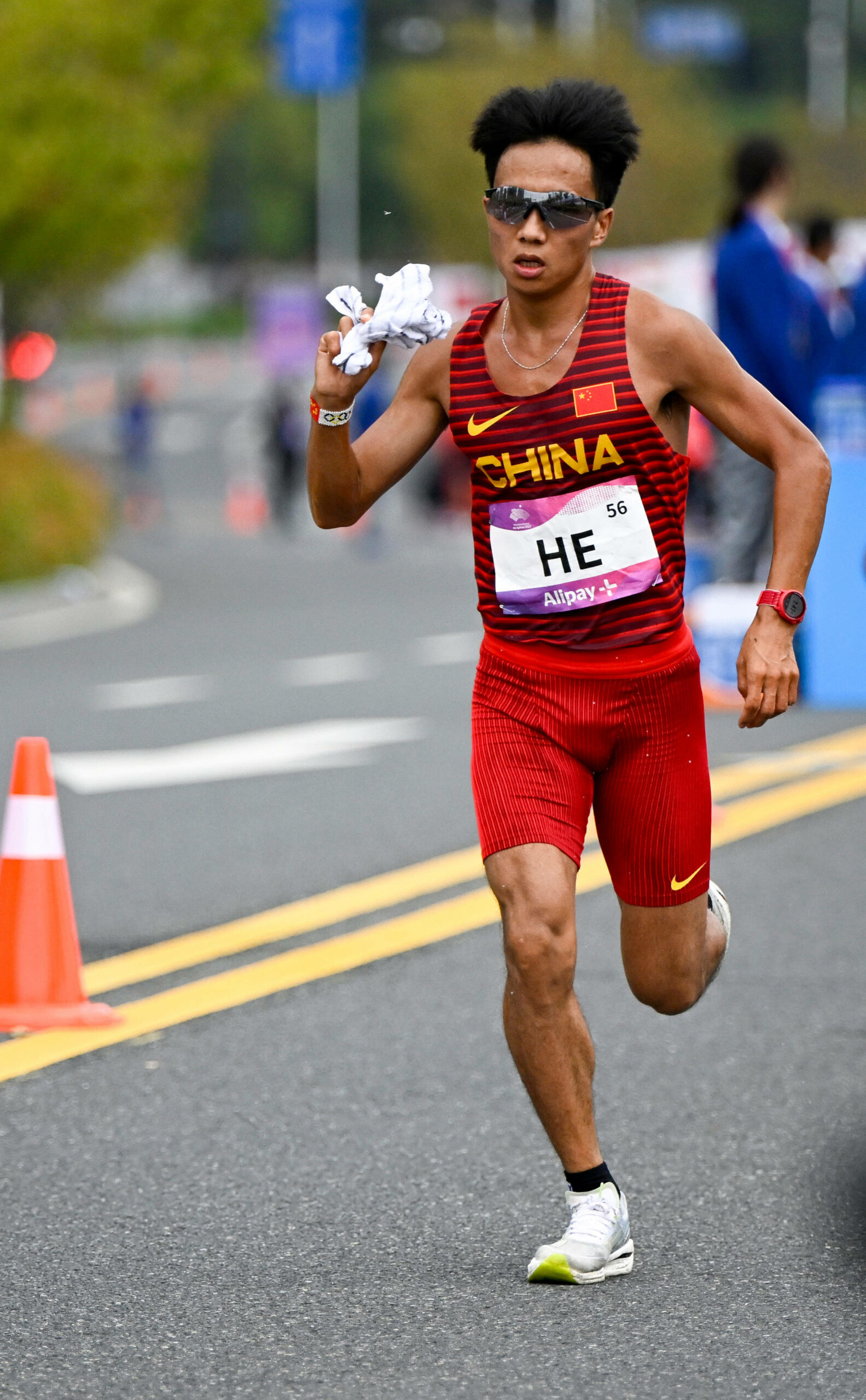 Läufer He Jie bei einem Marathon