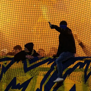 Braunschweig-Fans zündeln in der Kurve