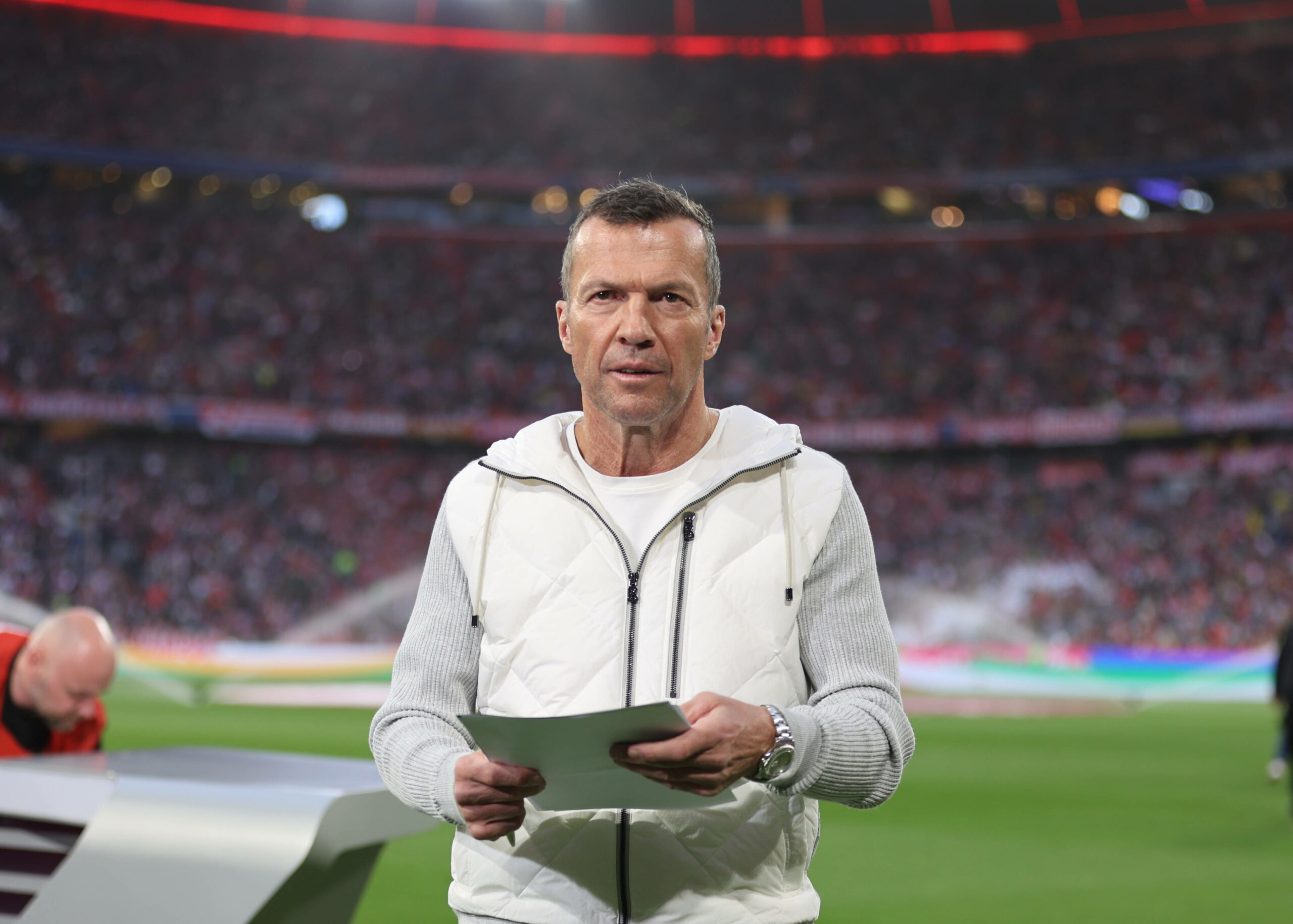 Lothar Matthäus als Experte beim Spiel Bayern gegen Dortmund