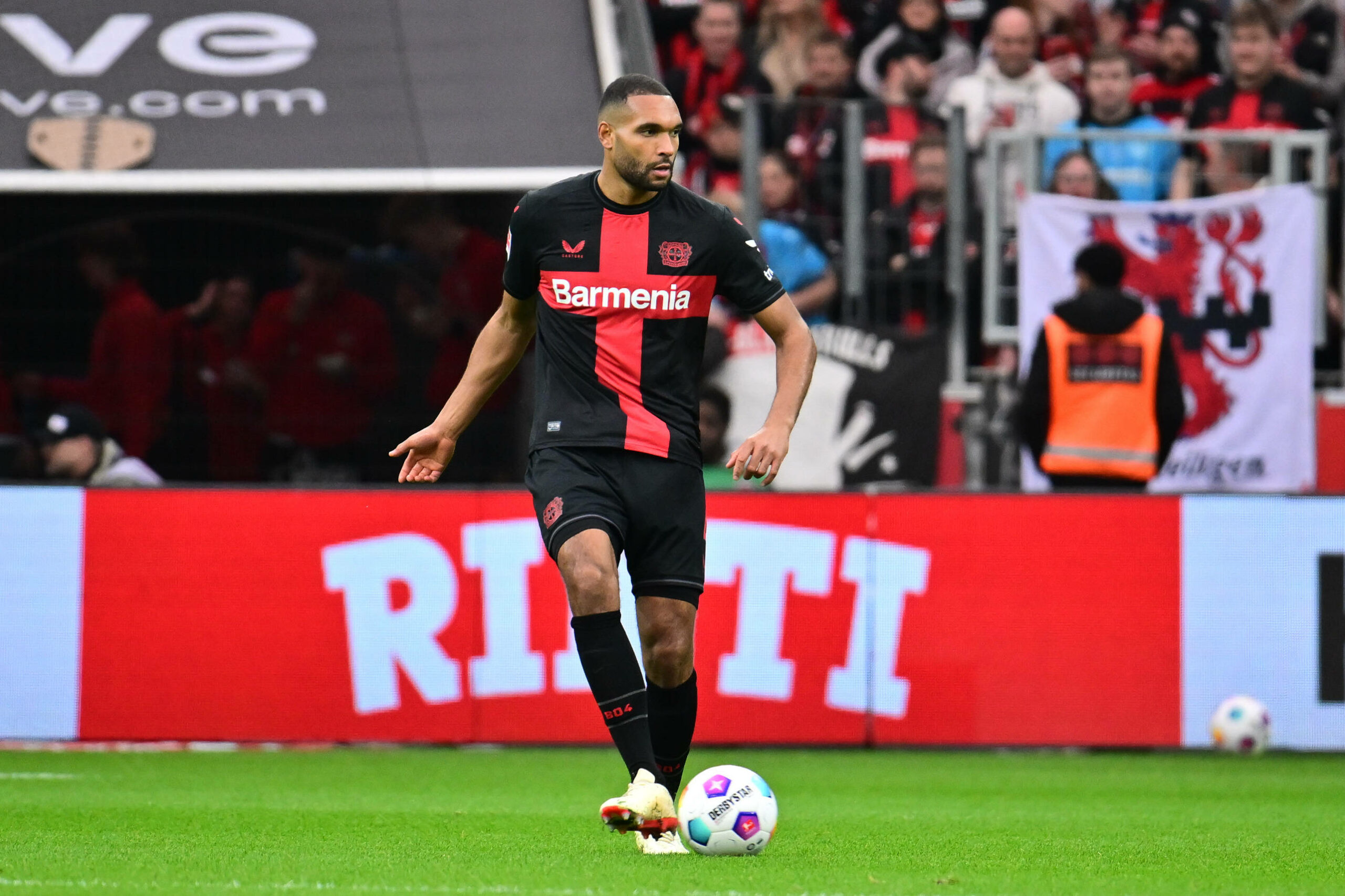 Jonathan Tah beim Spiel gegen die TSG Hoffenheim