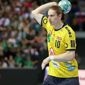 Juri Knorr im Trikot der Rhein-Neckar Löwen.
