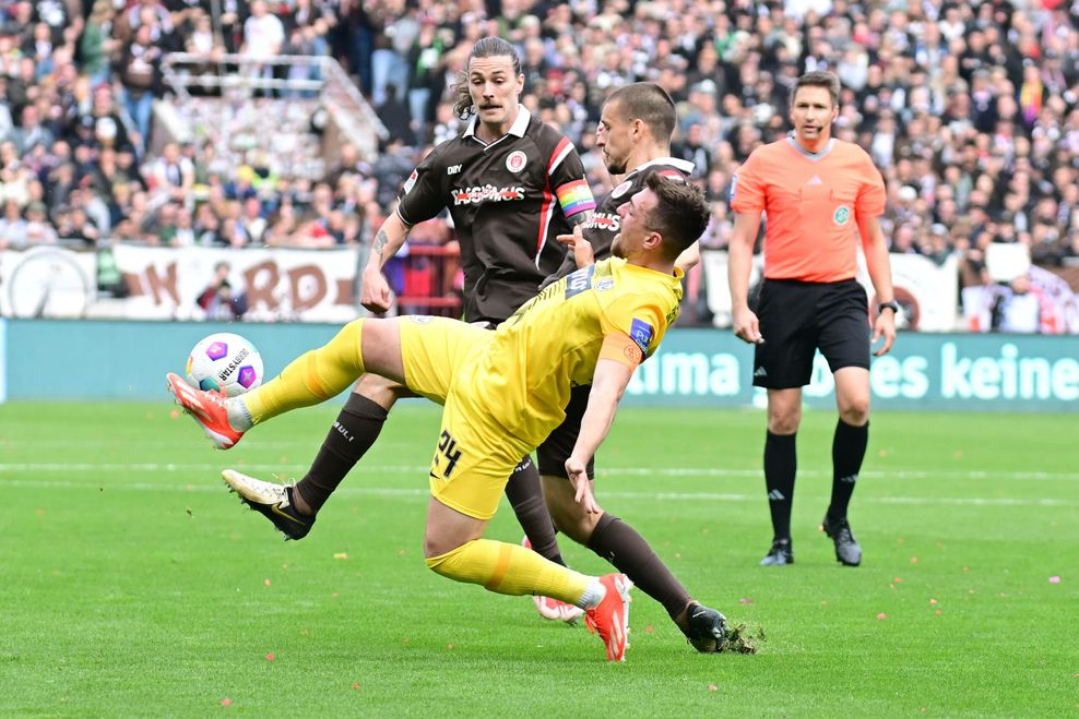 Jackson Irvine im Spiel gegen Elversberg