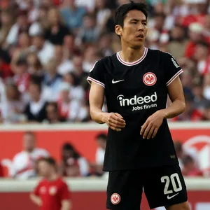 Makoto Hasebe im Spiel gegen den VfB Stuttgart
