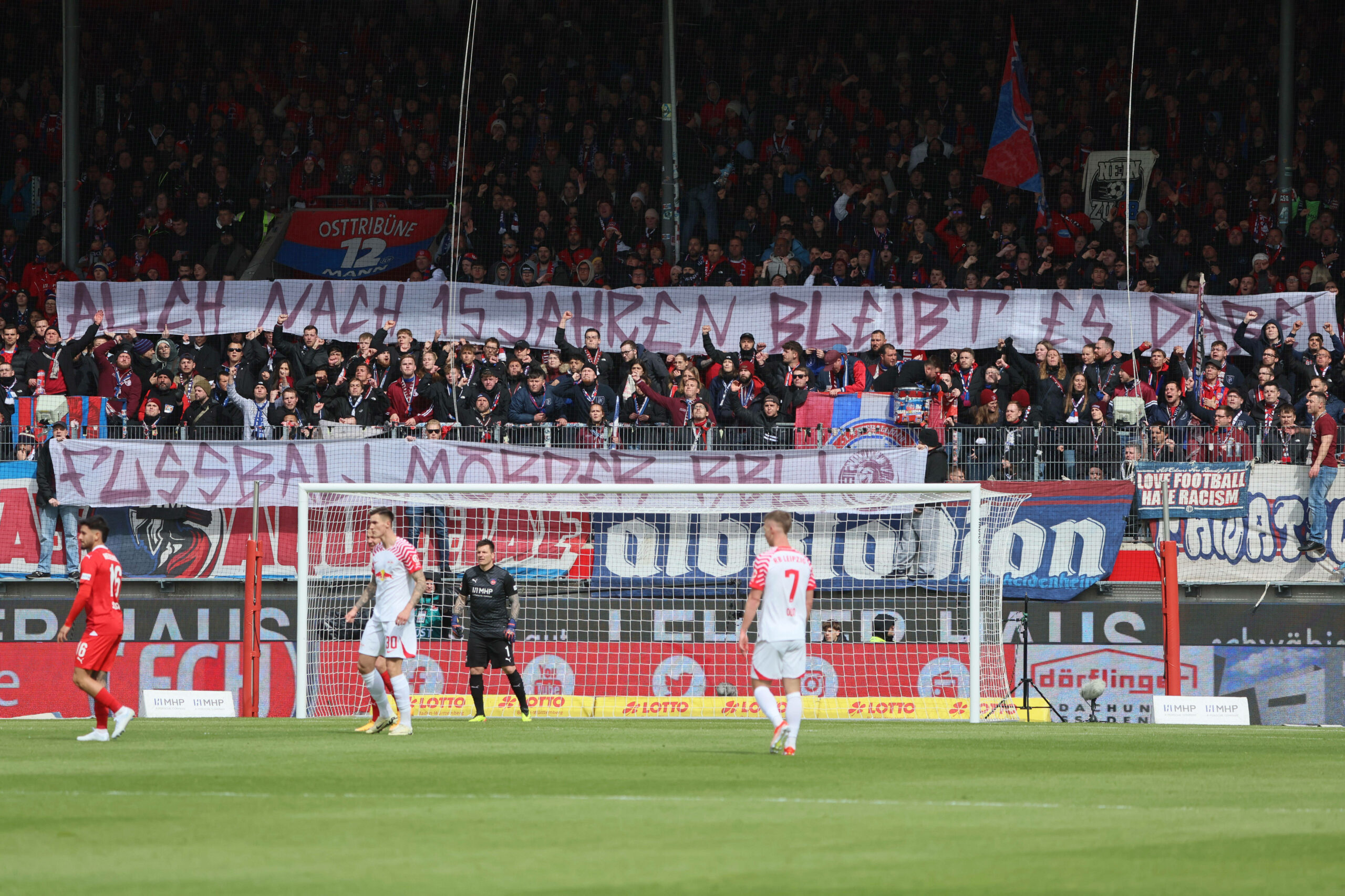 Heidenheimer Banner gegen RB Leipzig