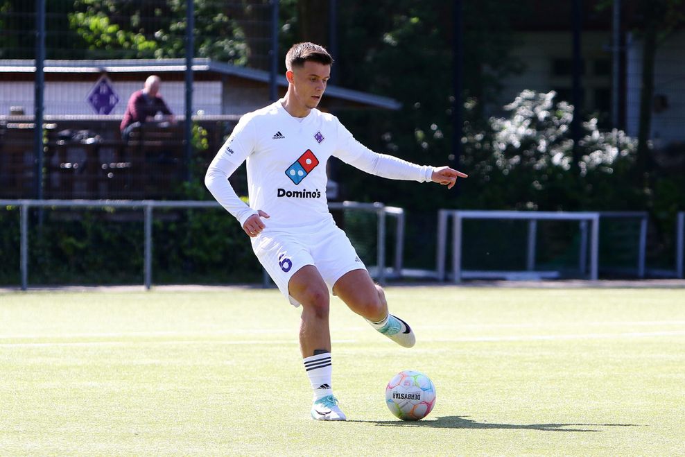 Bundesliga-Star sieht Amateur-Kick in Hamburg: Sein Bruder spielt in Eimsbüttel