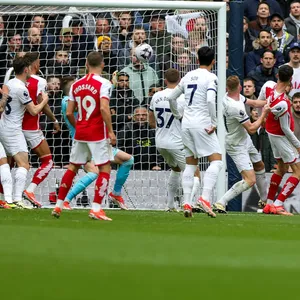 Kai Havertz trifft per Kopf gegen Tottenham.