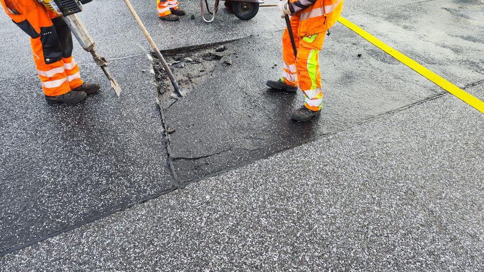 „Asphalt zerbröselt“ auf der A1 in Hamburg: Darum drohen jetzt Notfall-Maßnahmen