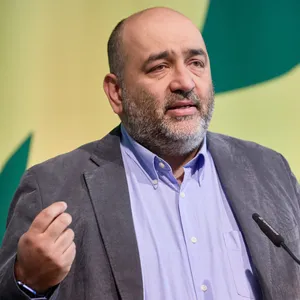 Der Bundesvorsitzende der Grünen, Omid Nouripour, warnte auf der Landesmitgliederversammlung seiner Partei vor dem Erstarken der AfD.