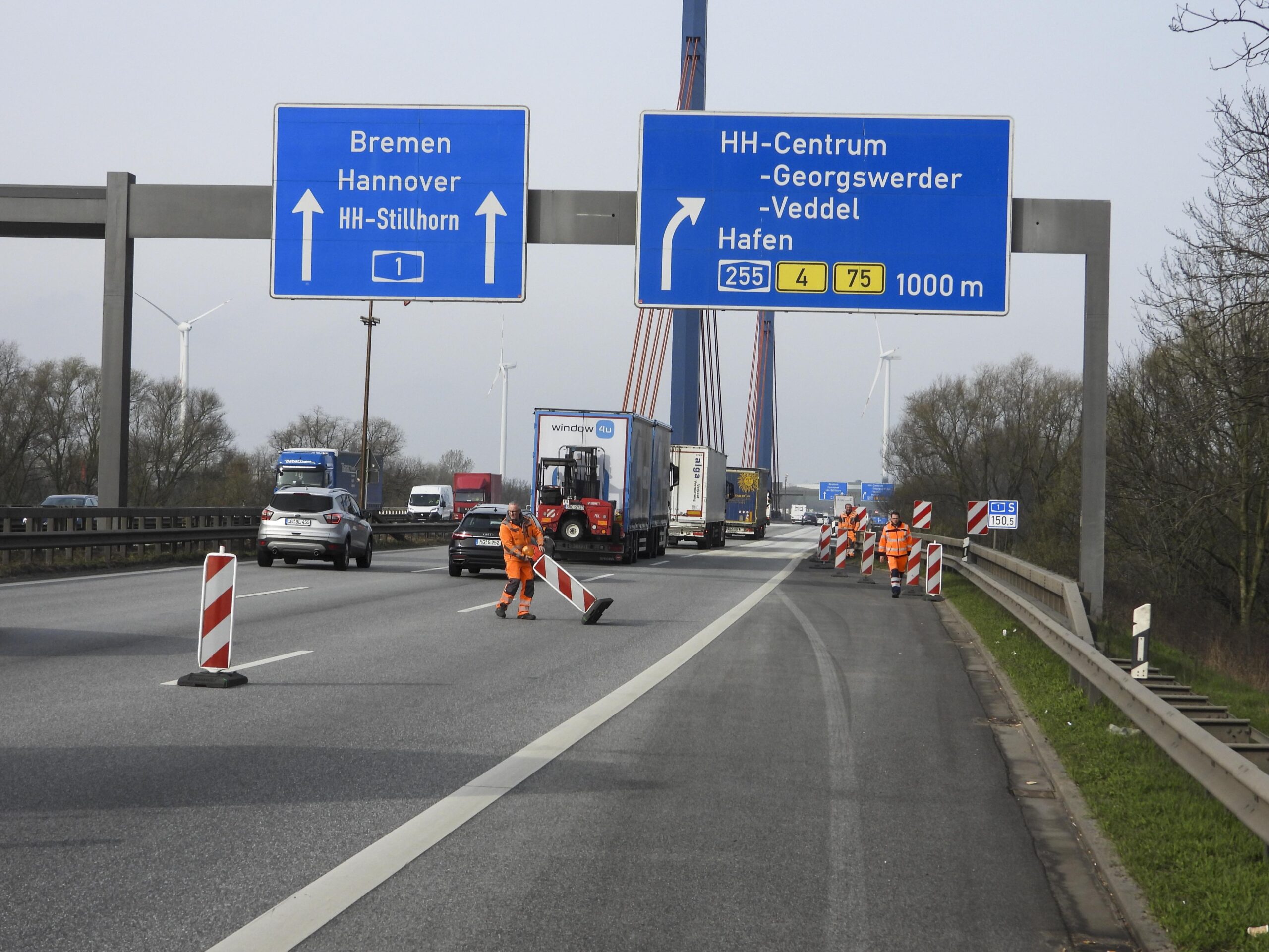 Sanierungsarbeiten auf der Norderelbbrücke im März 2024.