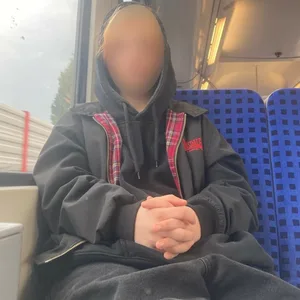 Mit diesem Bild fahndete die Polizei nach der vermissten 13-Jährigen.