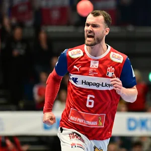 Hamburgs Toptorjäger Casper Mortensen hofft auf den ersten Erfolg bei seinem Ex-Klub Hannover.