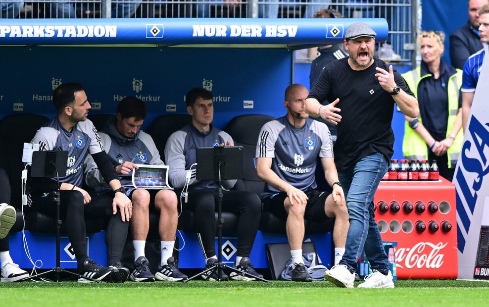 HSV-Trainer Steffen Baumgart schimpft