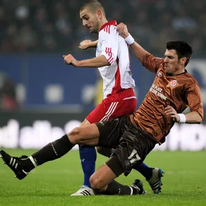 Mladen Petric und Fabian Boll trafen im letzten Bundesliga-Derby des HSV gegen St. Pauli aufeinander.