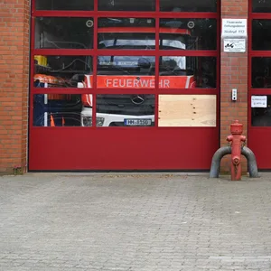 Wieder Einbruch in Hamburger Feuerwehrhaus – Täter gegehn abgebrüht zur Sache und flüchten mit teurem Rettungsgerät