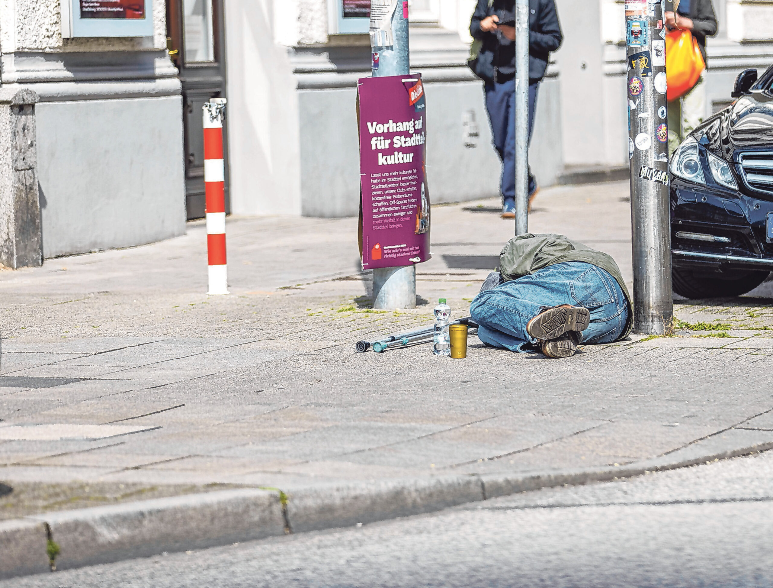 Aufgrund der Sicherheitspolitik am Hauptbahnhof werden immer mehr Obdachlose und Drogenabhängige in die umliegenden Stadtteile verdrängt.