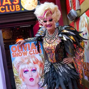 Feierte mit zahlreichen Promis am Dienstagabend eine fette Kiez-Party: Kult-Dragqueen Olivia Jones (54).