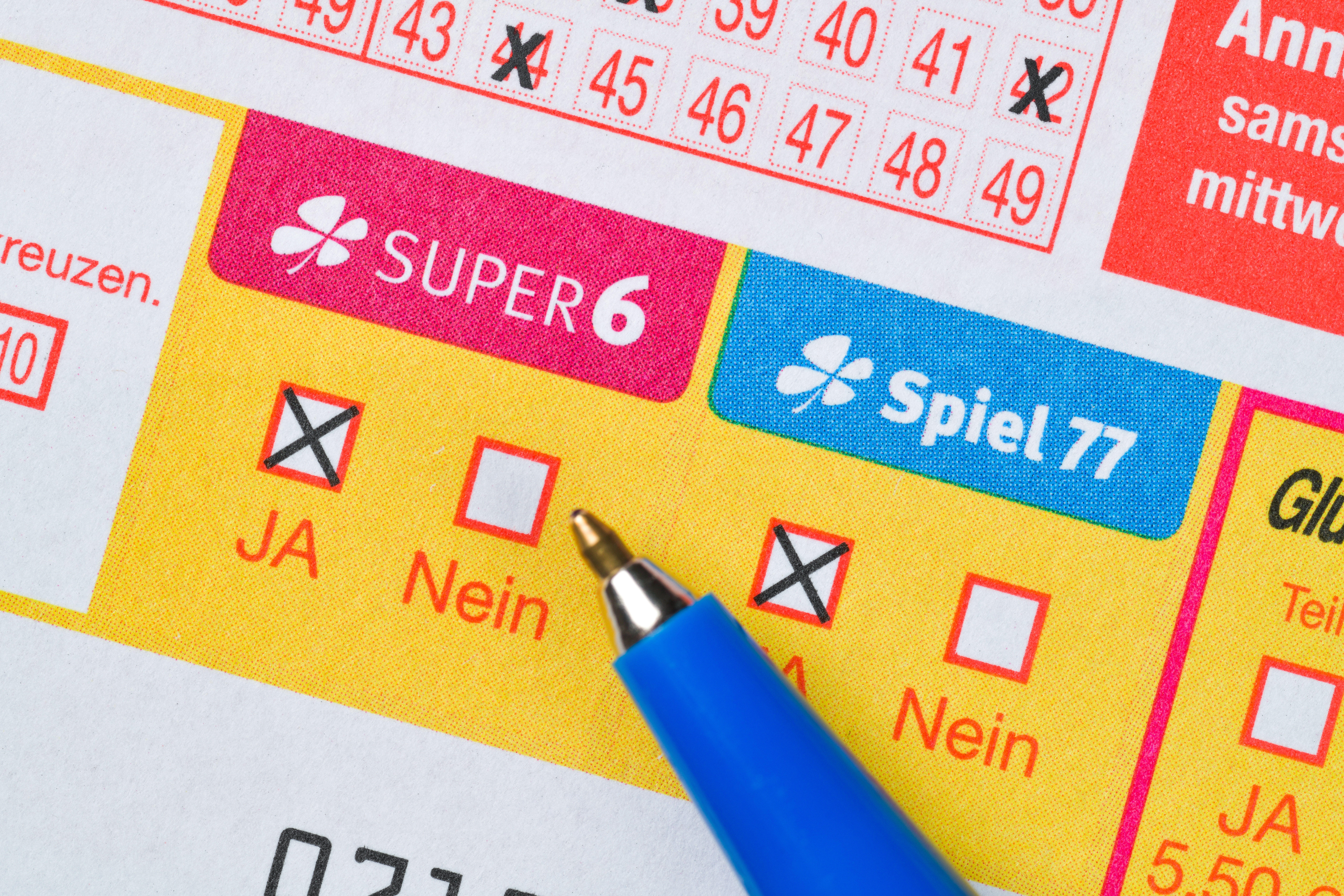 Ein Lottospieler aus Wandsbek kann sich über einen Gewinn von mehr als 2 Millionen Euro freuen. (Symbolbild)