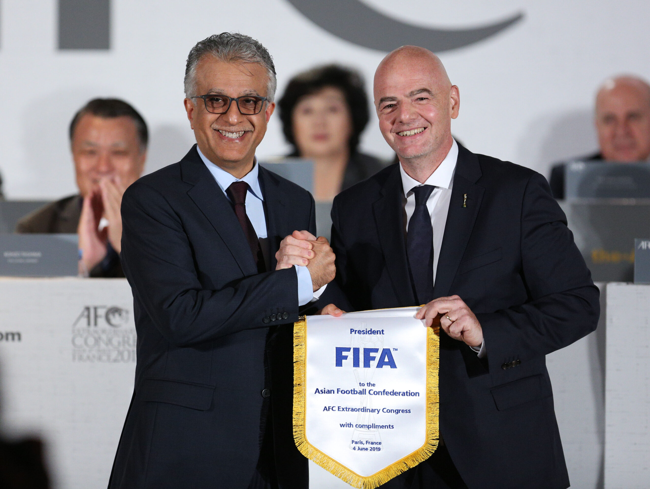 AFC-Präsident Salman bin Ibrahim al-Chalifa mit Gianni Infantino