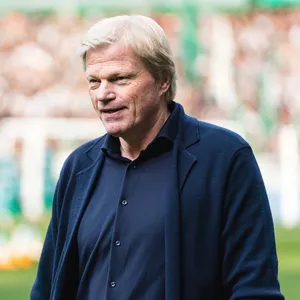 Oliver Kahn beim Auswärtsspiel in Bremen